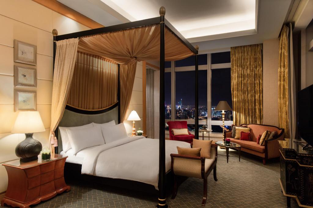 Bund, Suite, King Bed, Skyline View, Executive Level, Large