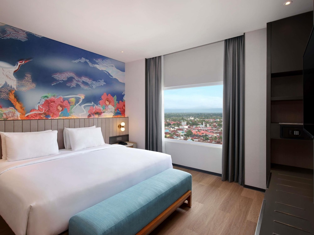 Mercure Bengkulu 12/66