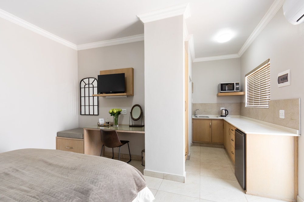 Adato Guesthouse 25/50