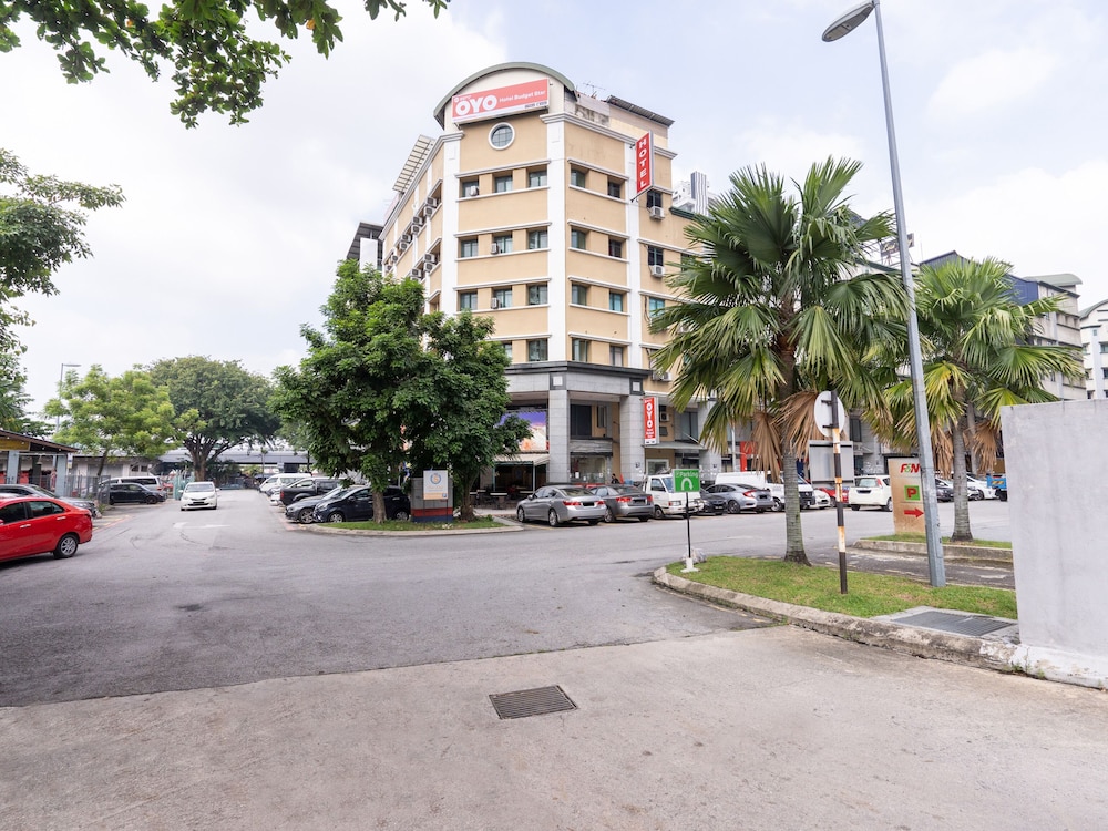 OYO 89717 Budget Star Hotel 25/32