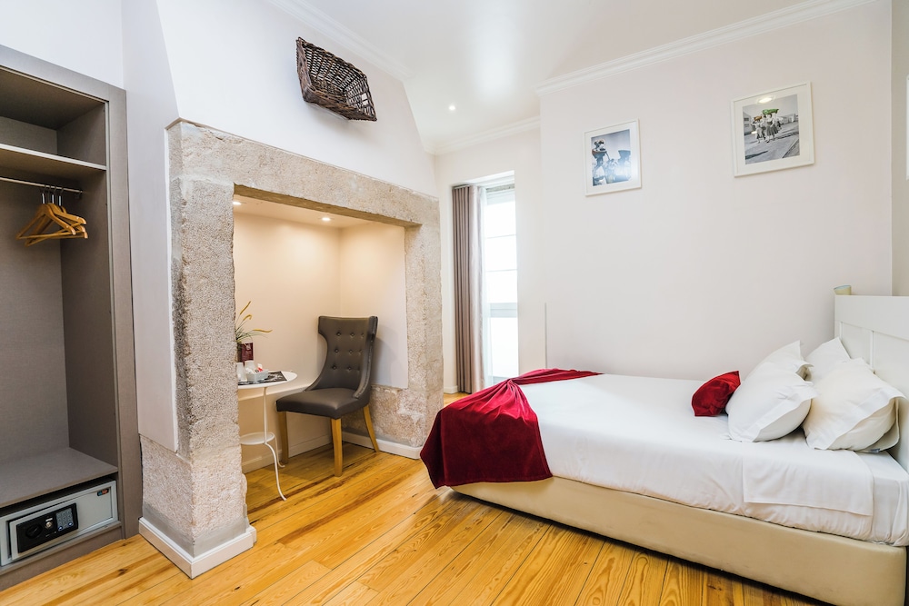 SUPERIOR, DOUBLE BED