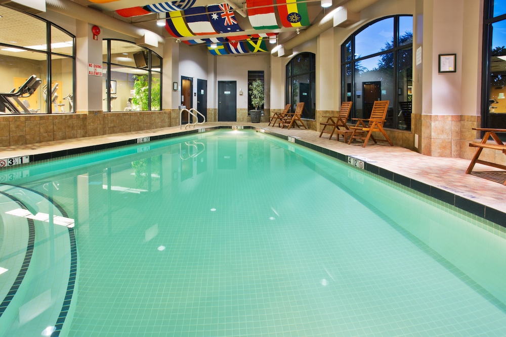 DoubleTree by Hilton North Vancouver 2/67