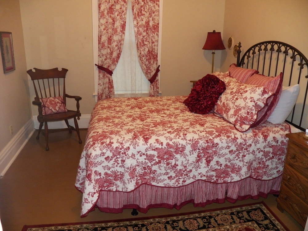 Grand Victorian Inn 19/32