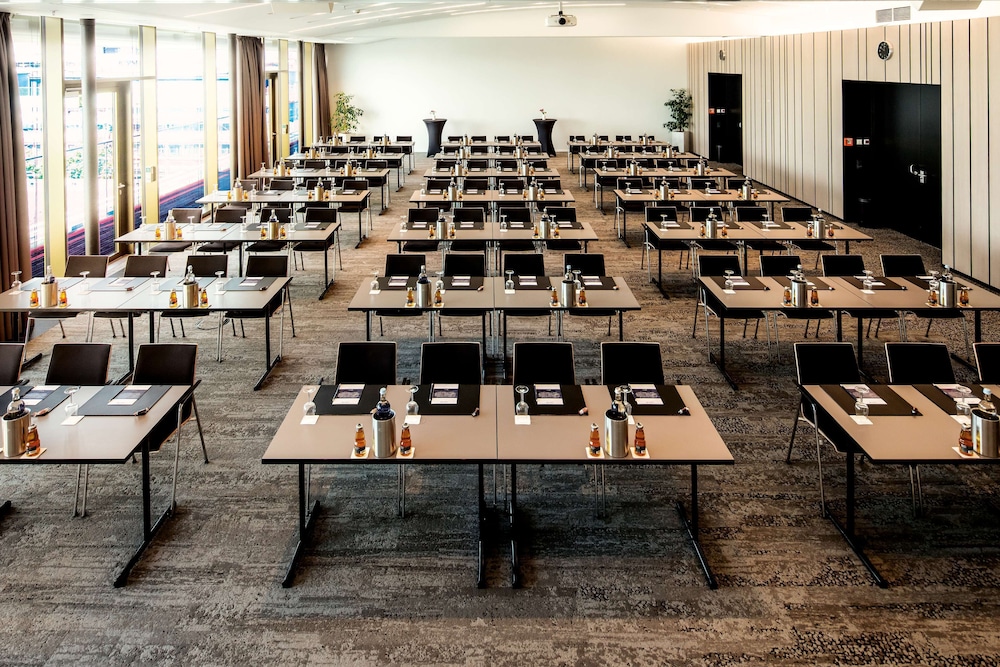 RADISSON BLU HOTEL, MANNHEIM 64/74