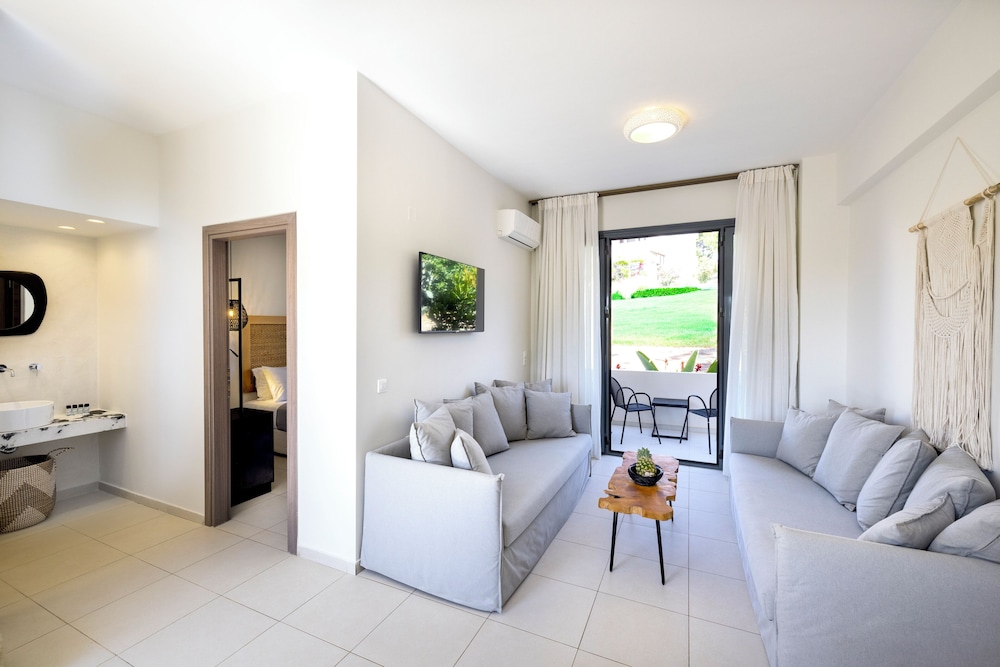 La Stella Suites 49/64
