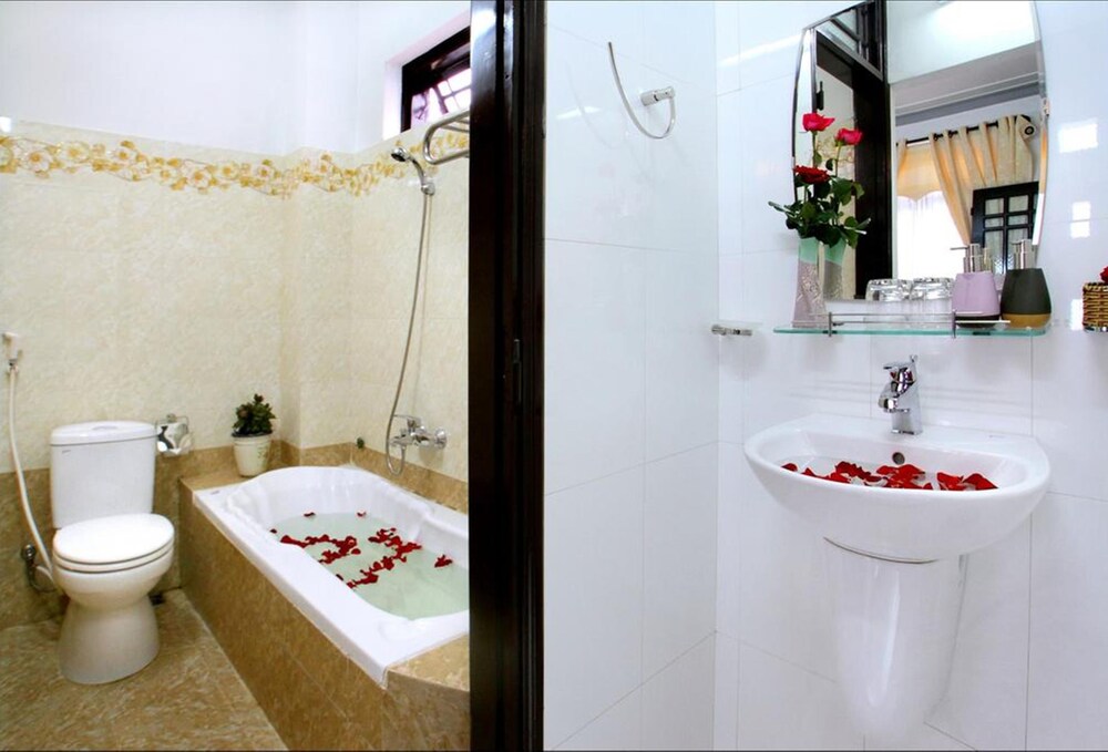 Camellia Homestay 12/28