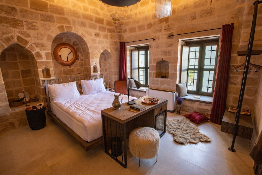 Mirsoum Hotel 2/34