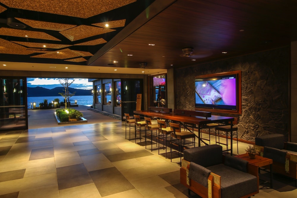 Two Seasons Coron Bayside Hotel 49/68