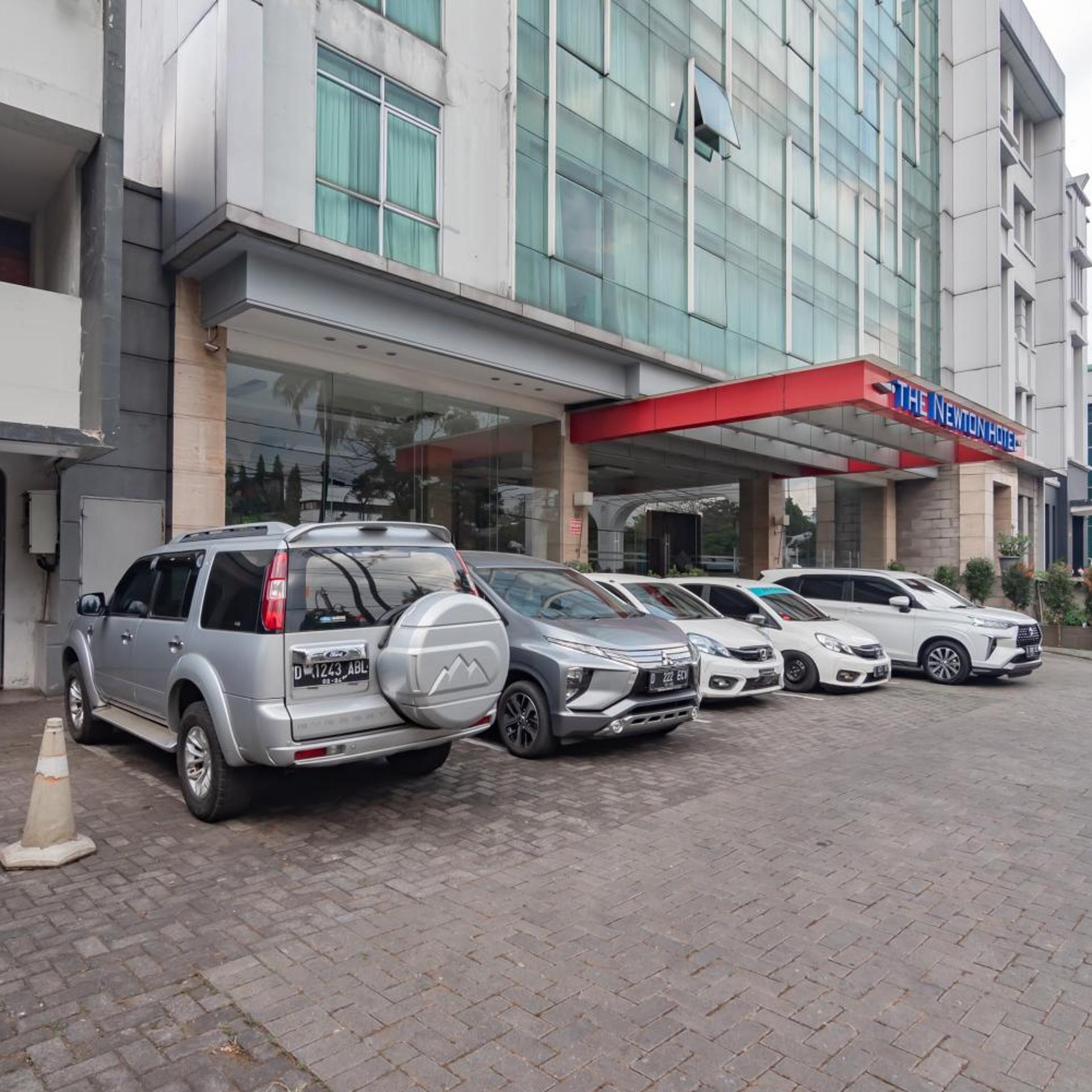 Urbanview Hotel Newton Riau Bandung 45/55
