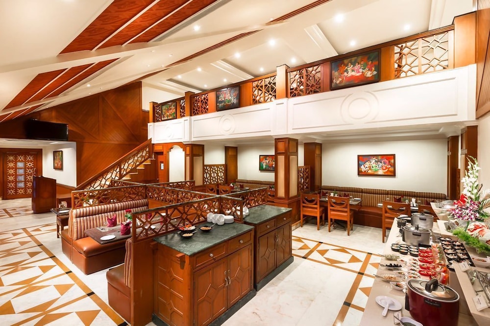 Regency Kanchipuram by GRT Hotels 36/45