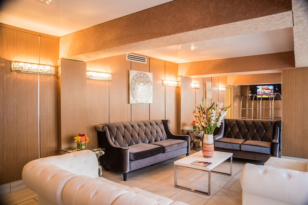 The Garden Hotel and Resort 36/62