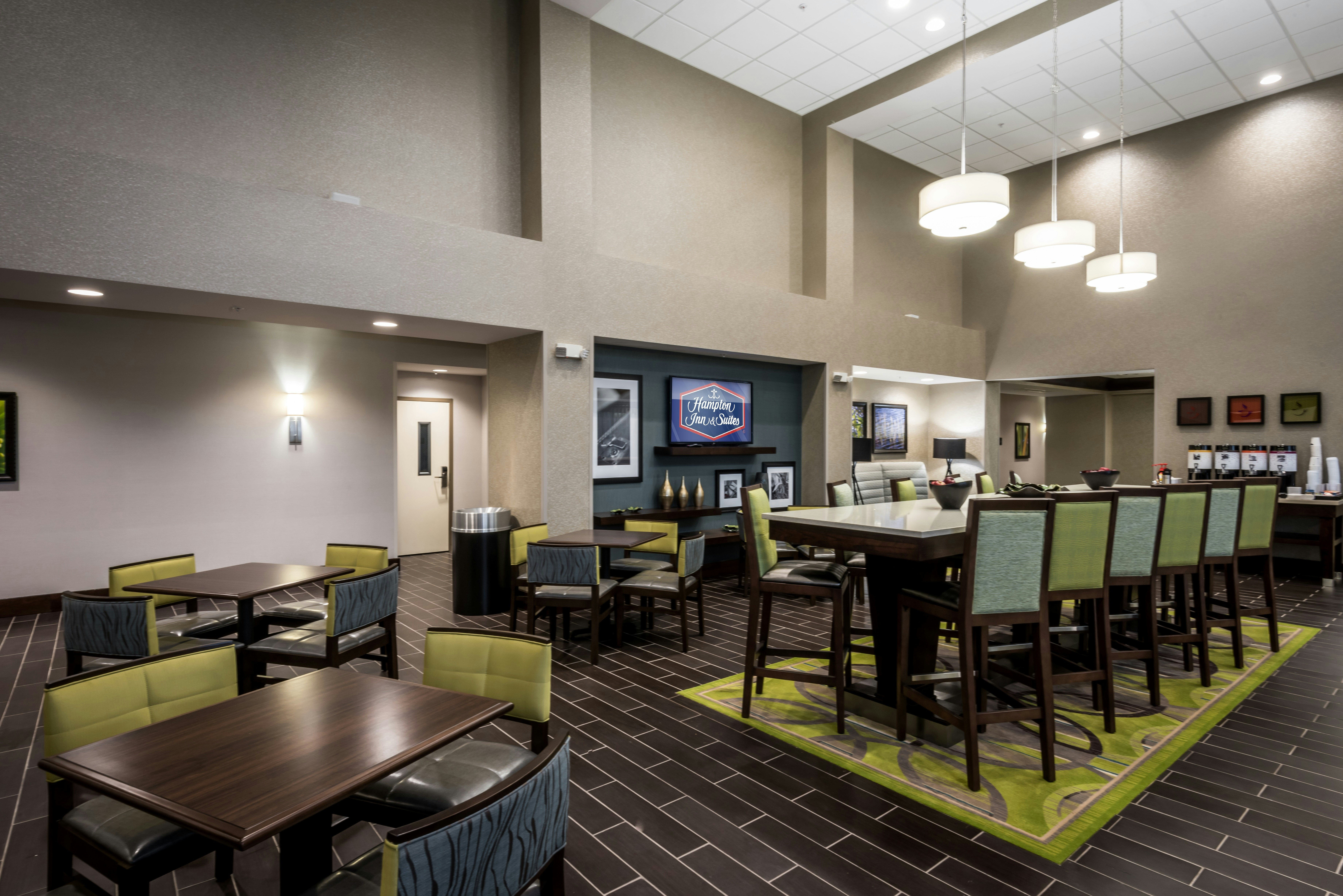 Hampton Inn and Suites Hammond 23/33