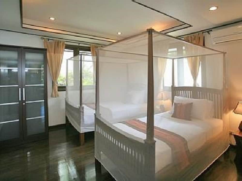 PARADISE ISLAND ESTATE 22/76