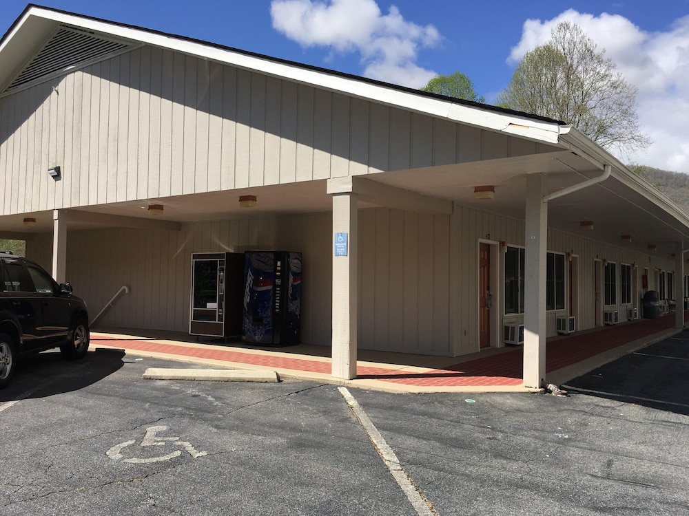 Rodeway Inn & Suites 11/19