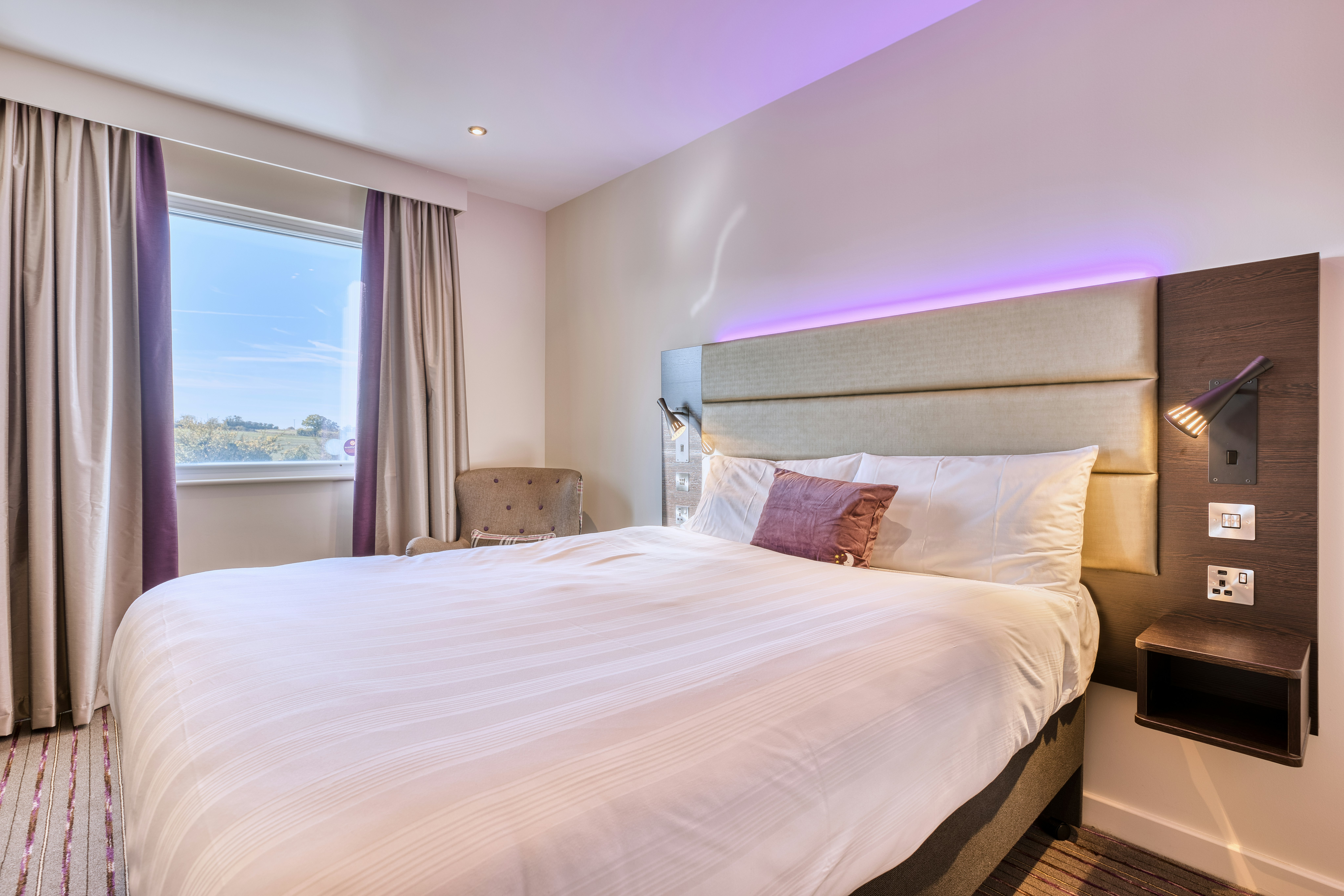 Premier Inn Saffron Walden hotel 6/17