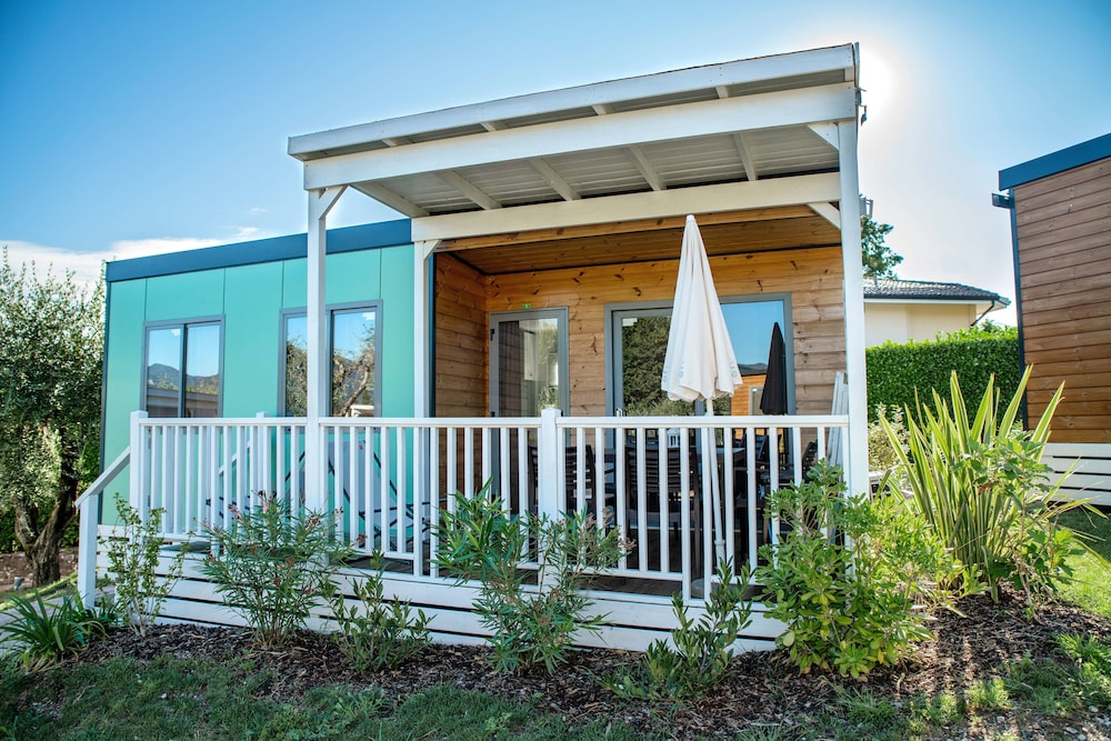 Camping Weekend Glamping Boutique 1/50