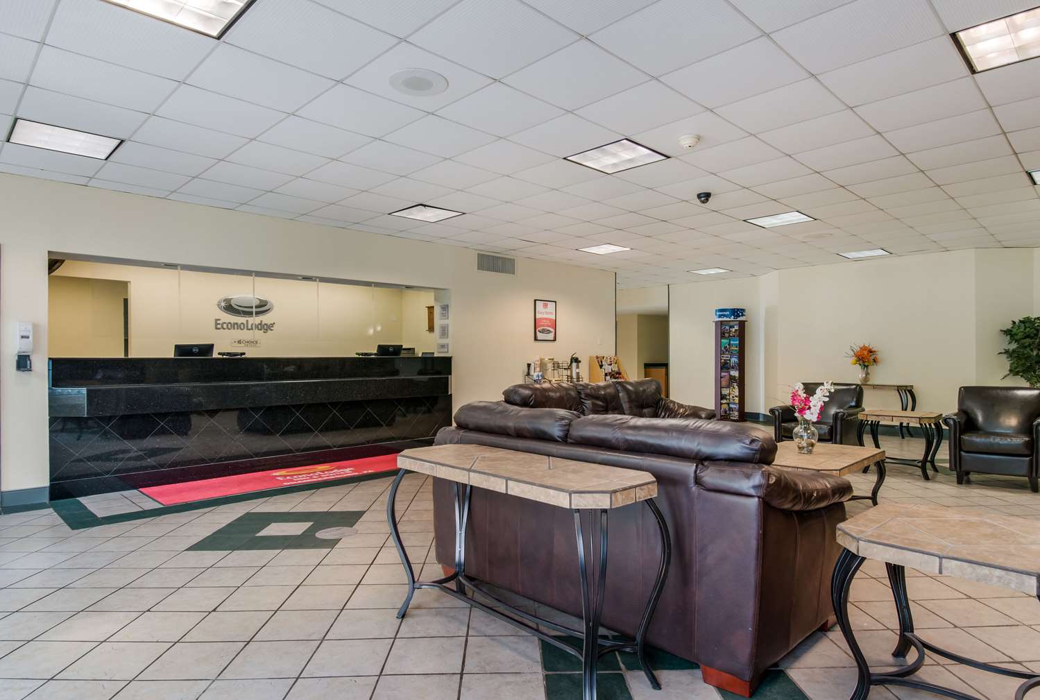 Econo Lodge Inn & Suites Chambersburg Central 6/27