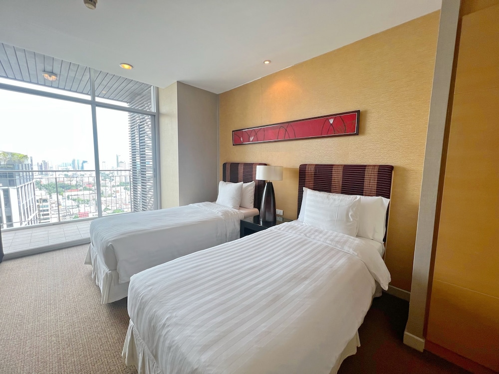 Urbana Sathorn Bangkok, Thailand 25/81