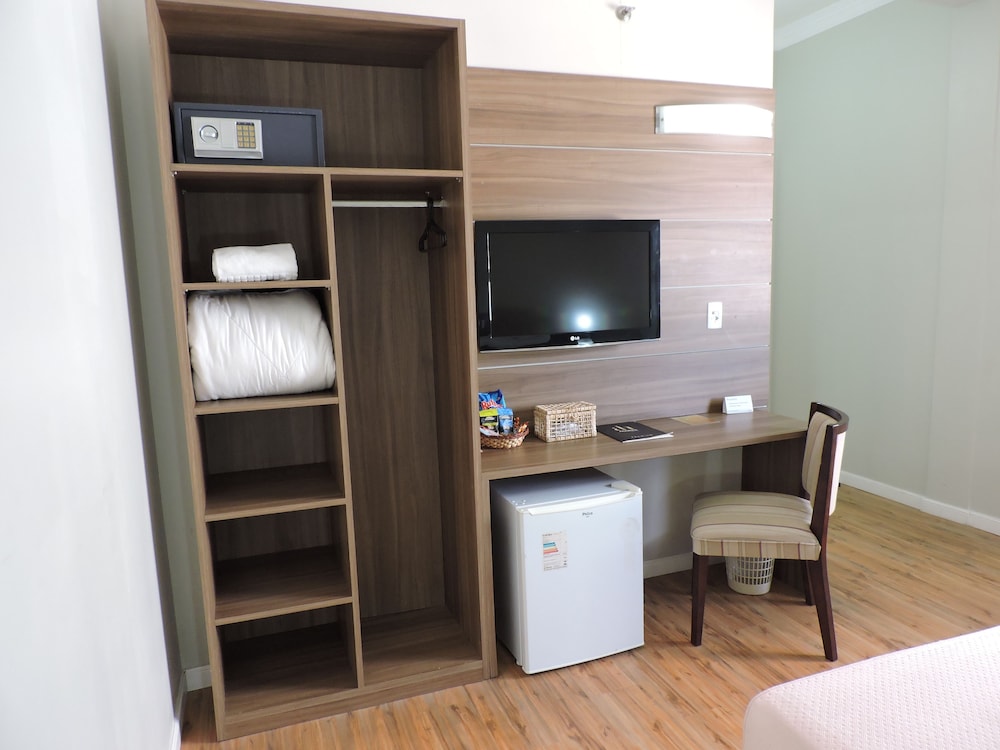 Acores Premium Hotel 40/41