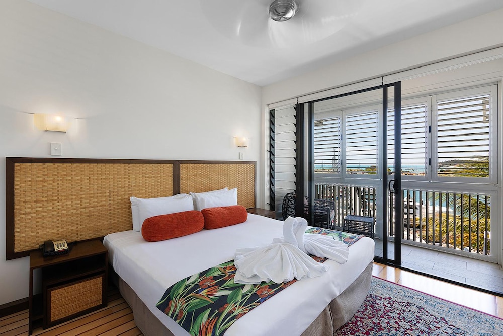 The Boathouse Apartments 23/70