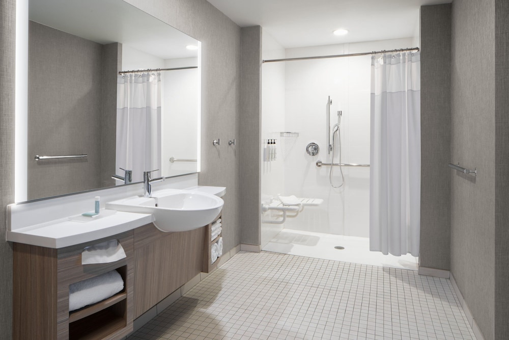 SpringHill Suites by Marriott Columbia near Fort Jackson 21/22