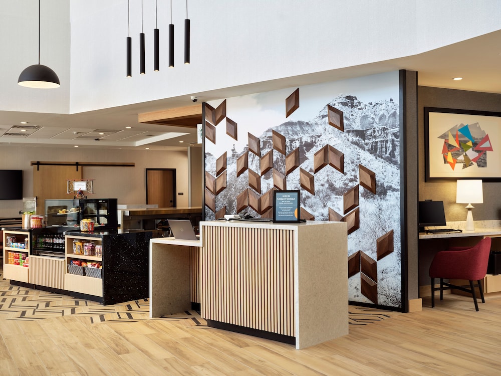 Hyatt Place Amarillo-West 7/33