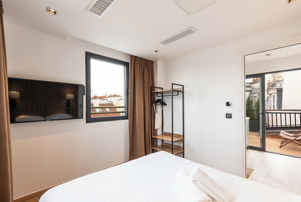 SUITE, TERRACE
