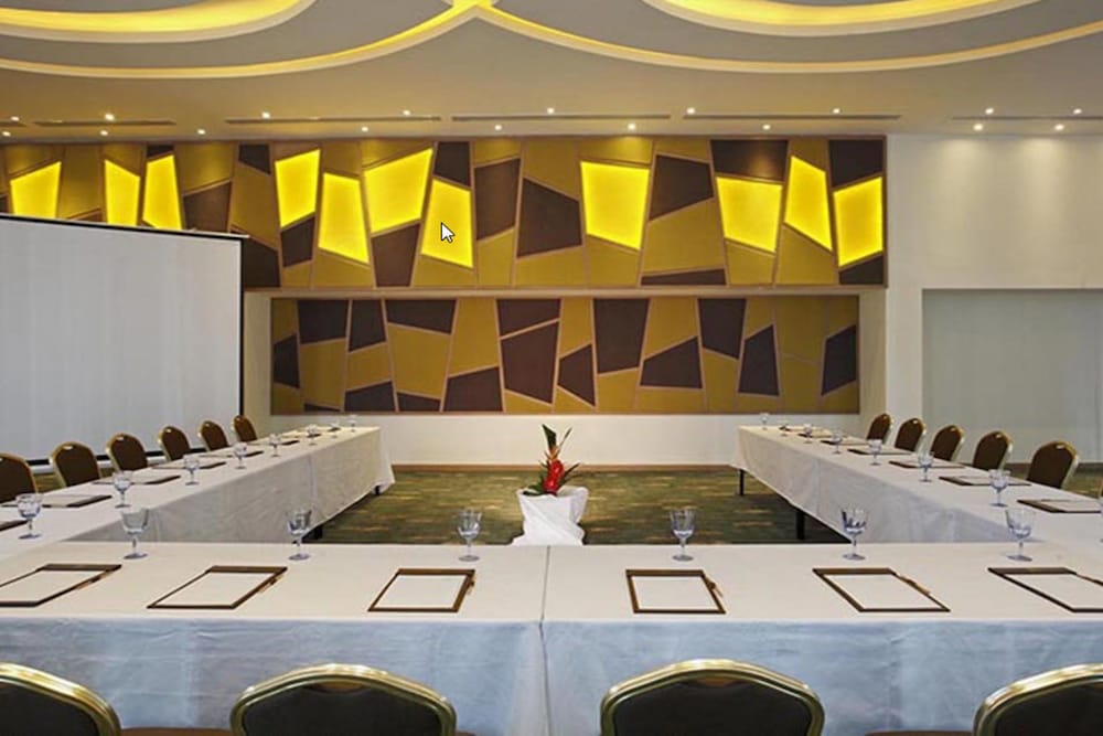 Centara Pattaya Hotel 54/59