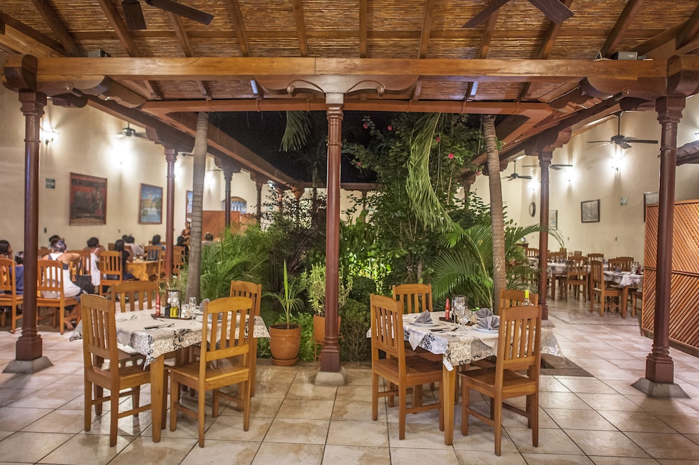 El Almirante Hotel 28/47