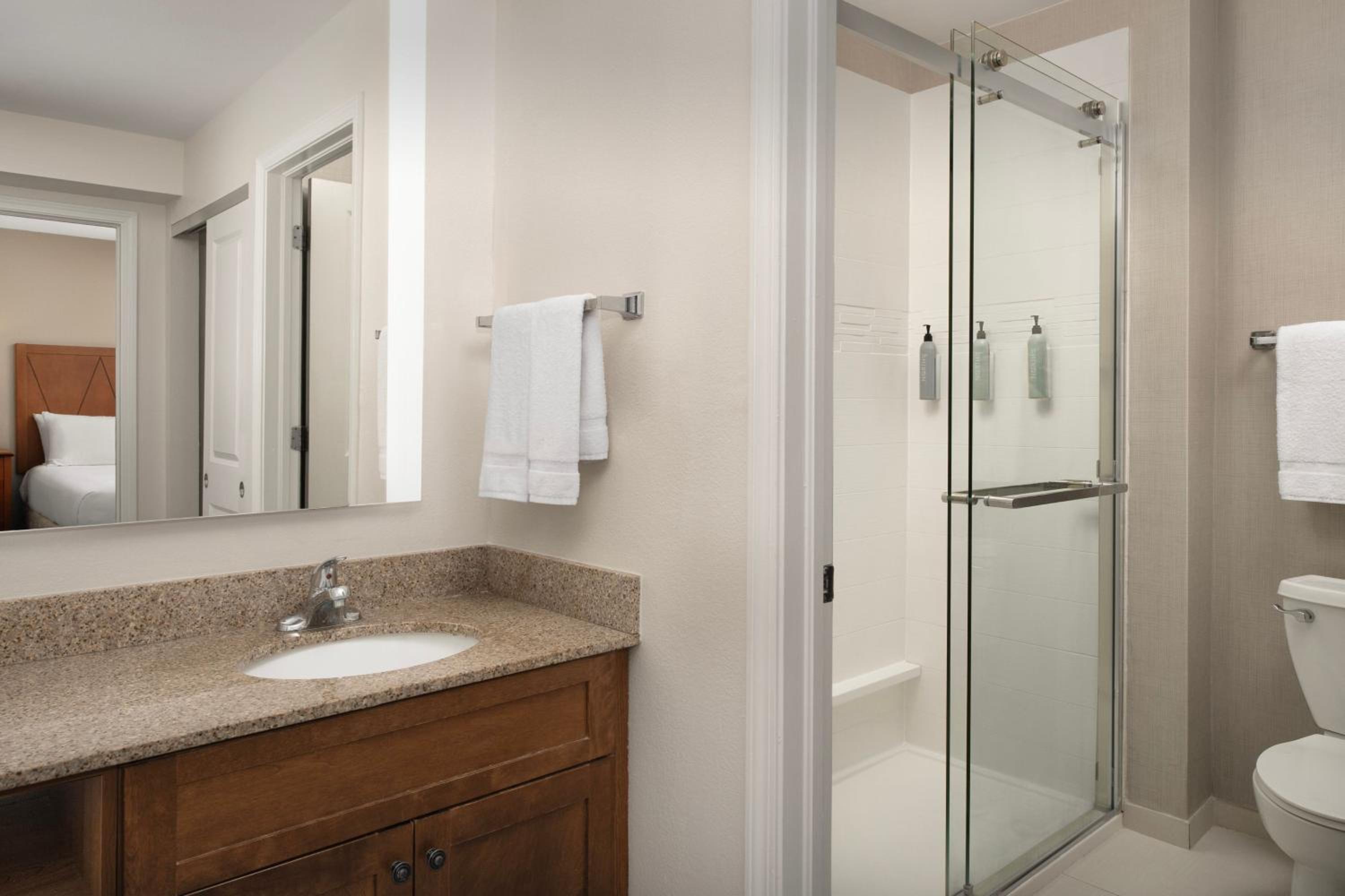 1 Bedroom, Suite, King Bed, Sofa, Residence Inn by Marriott Fayetteville Cross Creek 2/2