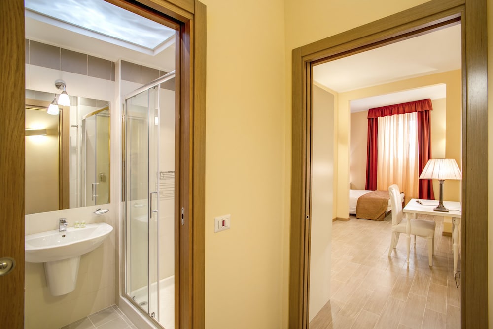 TOP FLOOR NAVONA 42/43