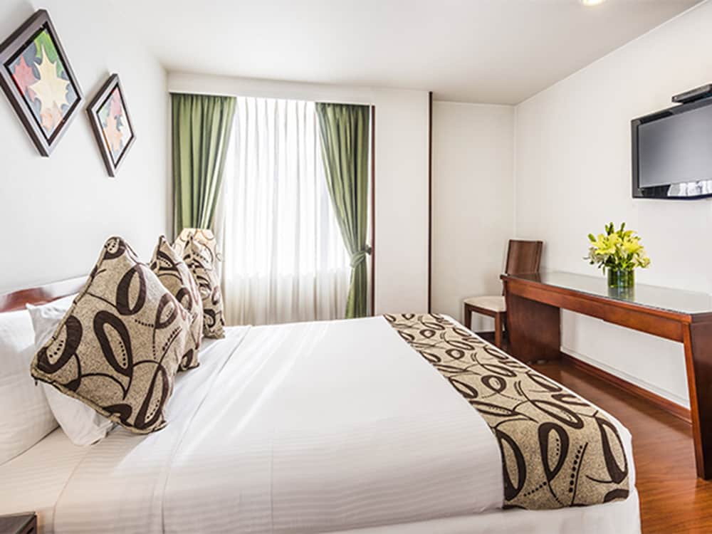 Hotel Platinum Suite 13/49
