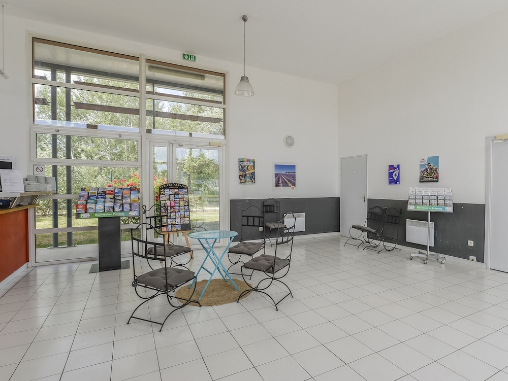 Residence Vacanceole Sun Hols Les Rives du Lac 12/68