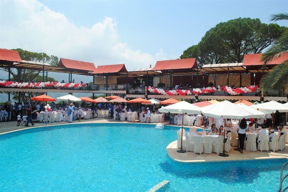 Pineland Hotel & Health Resort 55/59