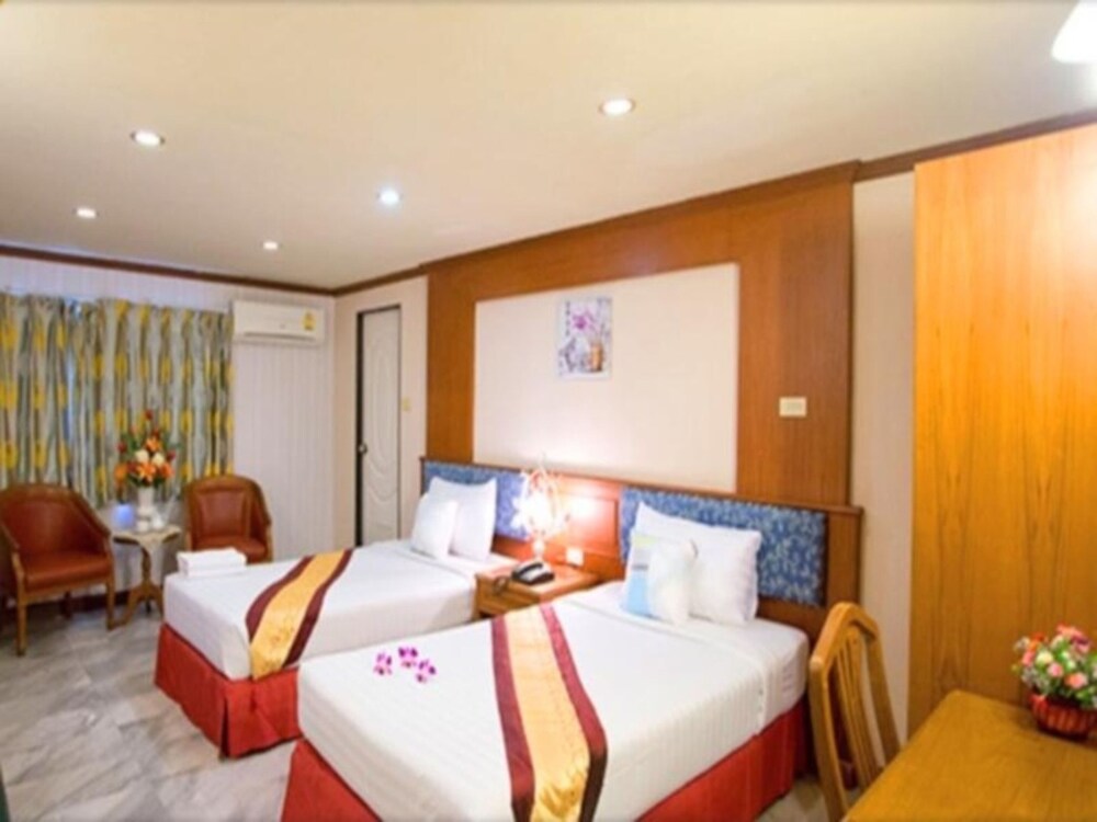 Chaipat Hotel 30/66