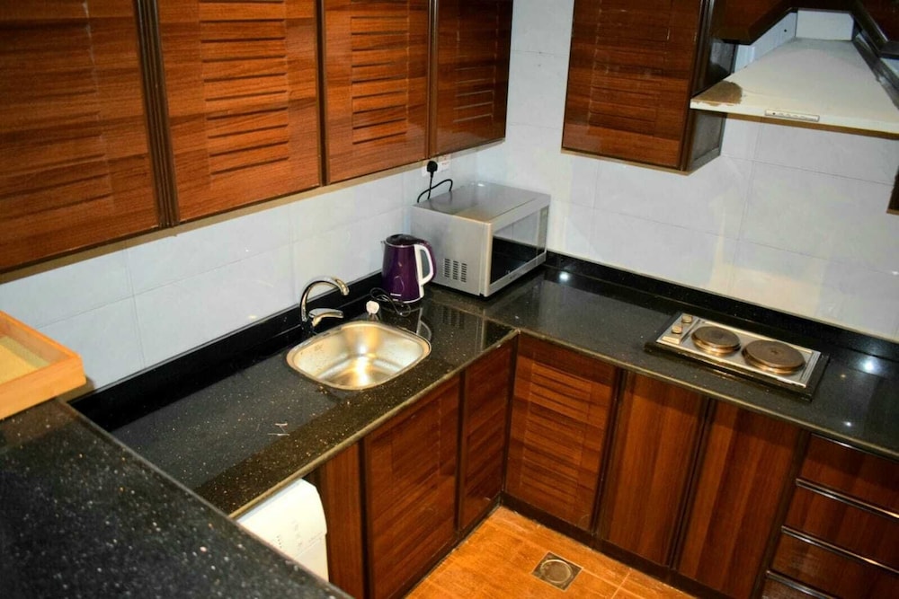 GOLDEN MARINA RESORT 50/50