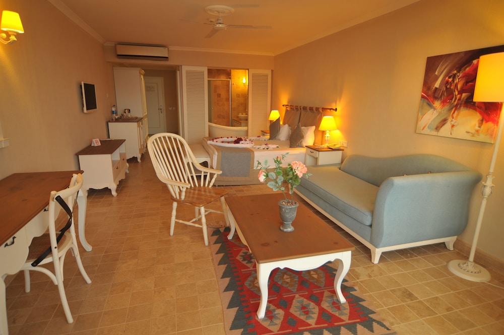 Andriake Beach Club Hotel 20/50
