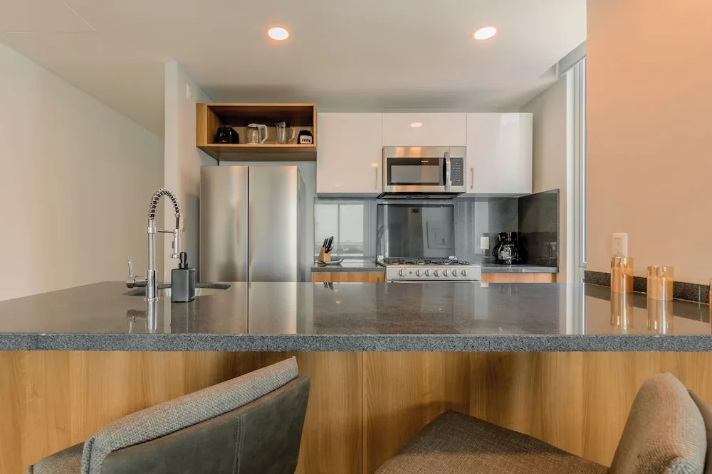 Amaan Vacation Suites 6/50