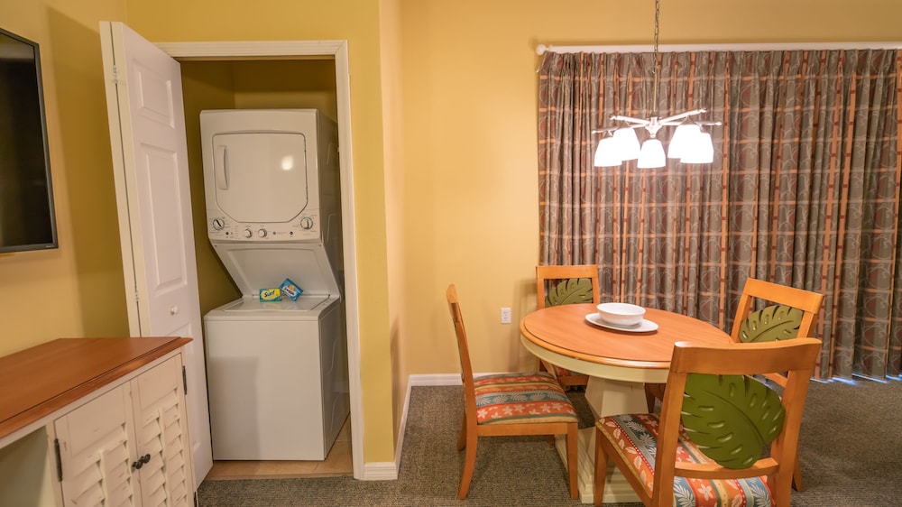 Barefoot Suites 42/69