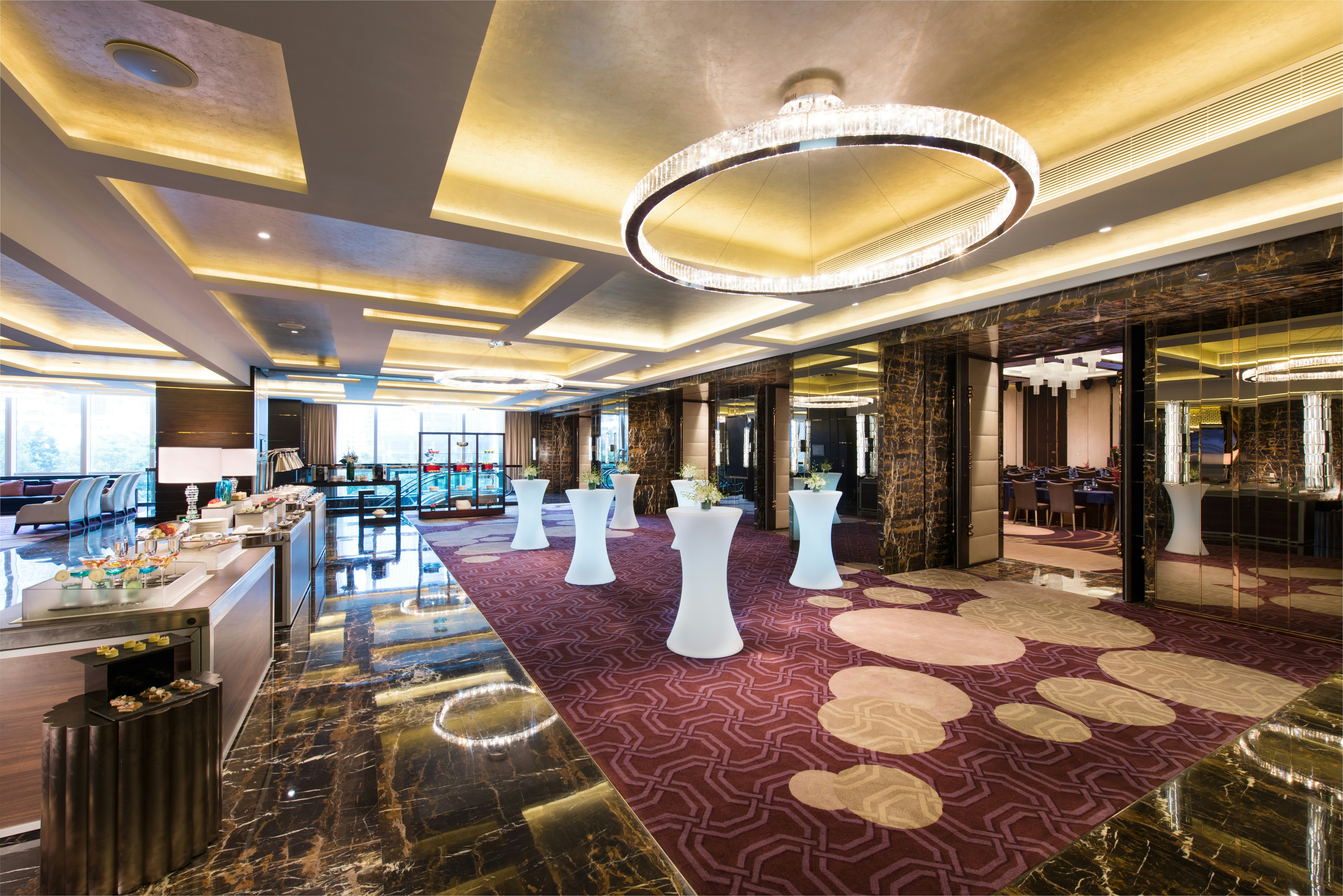 Hilton Shenzhen Futian 27/33