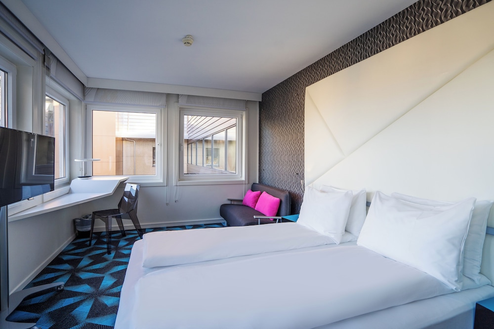 Design, Family, Queen Bed