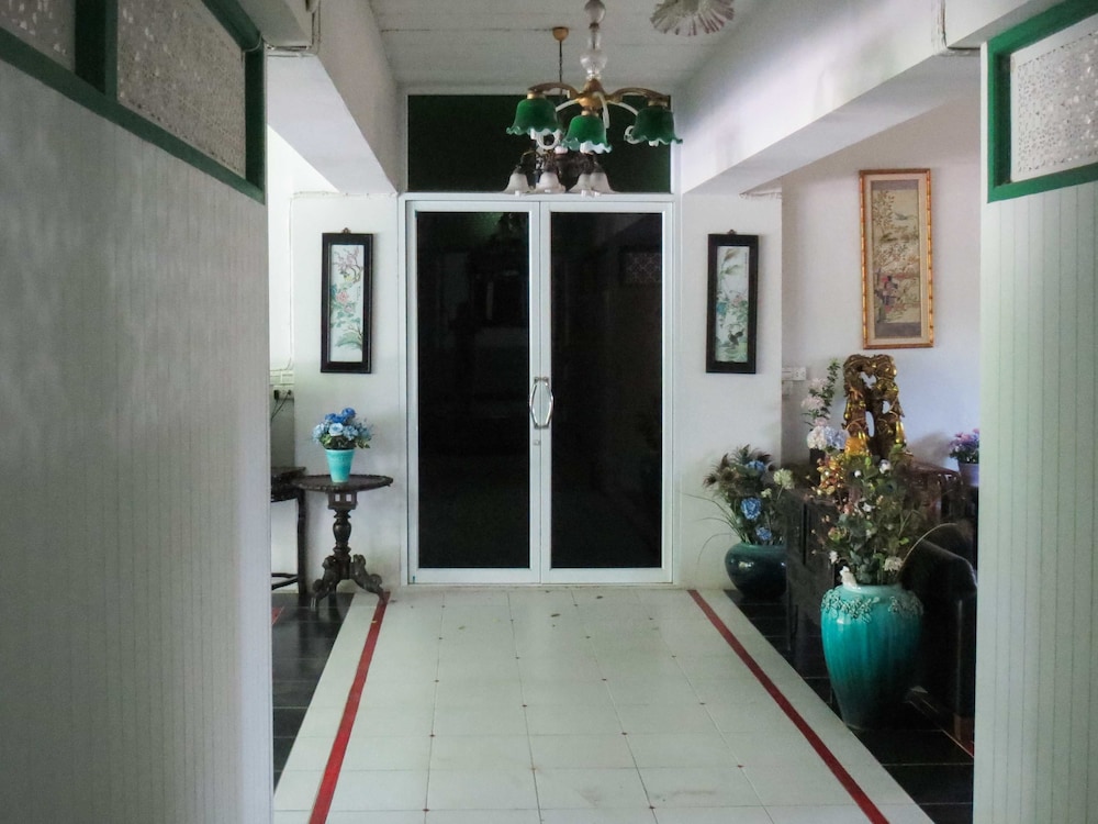 Chomdao Hotel 10/35