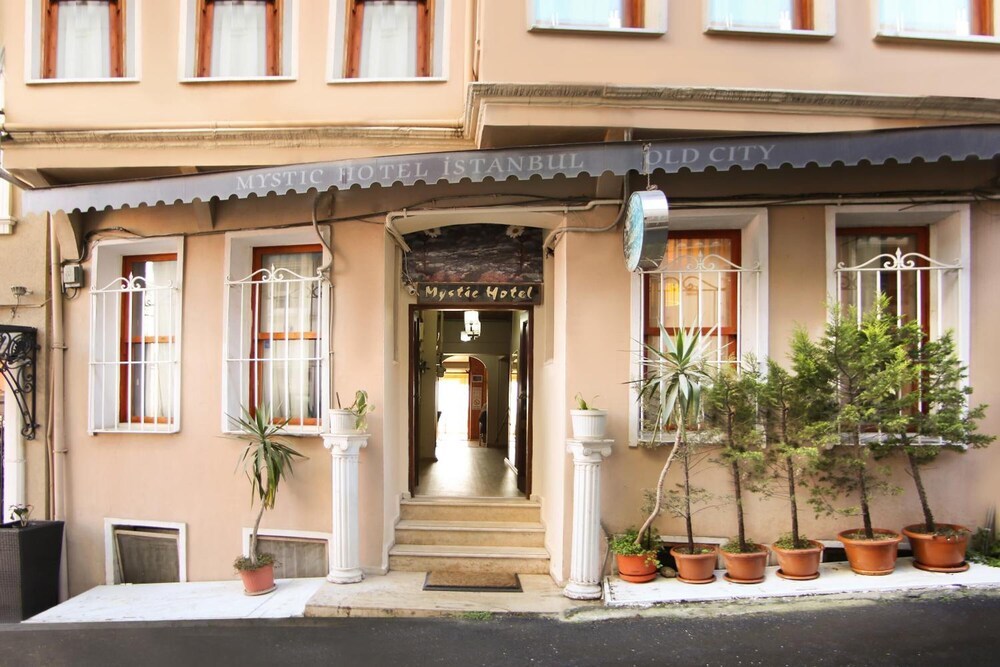 Theodian Hotel 3/74