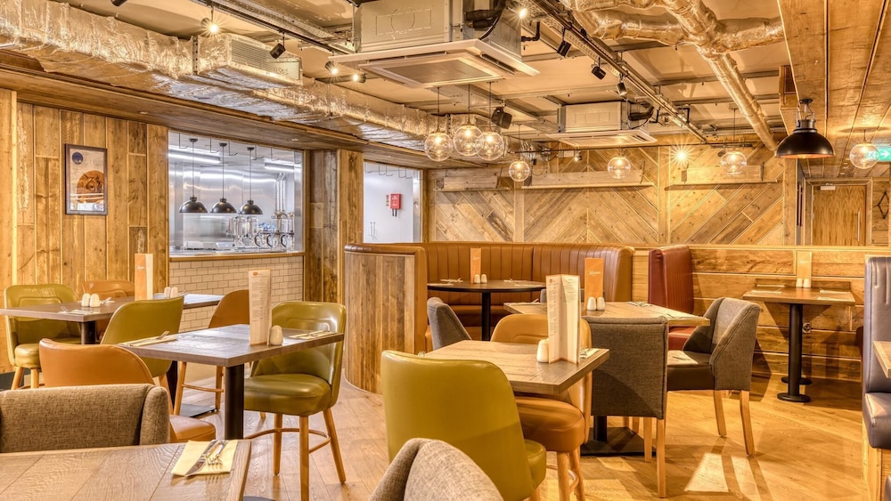 Premier Inn London Paddington - Paddington Station 29/40