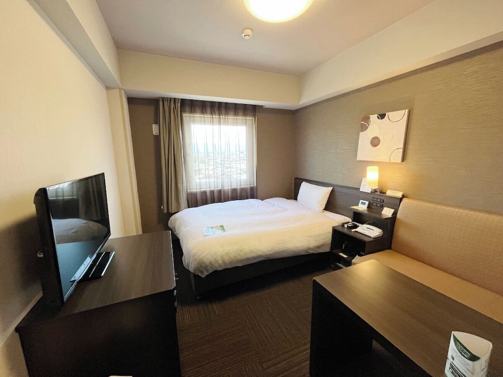 Hotel Route Inn Higashiohmi Yokaichi Ekimae 12/30