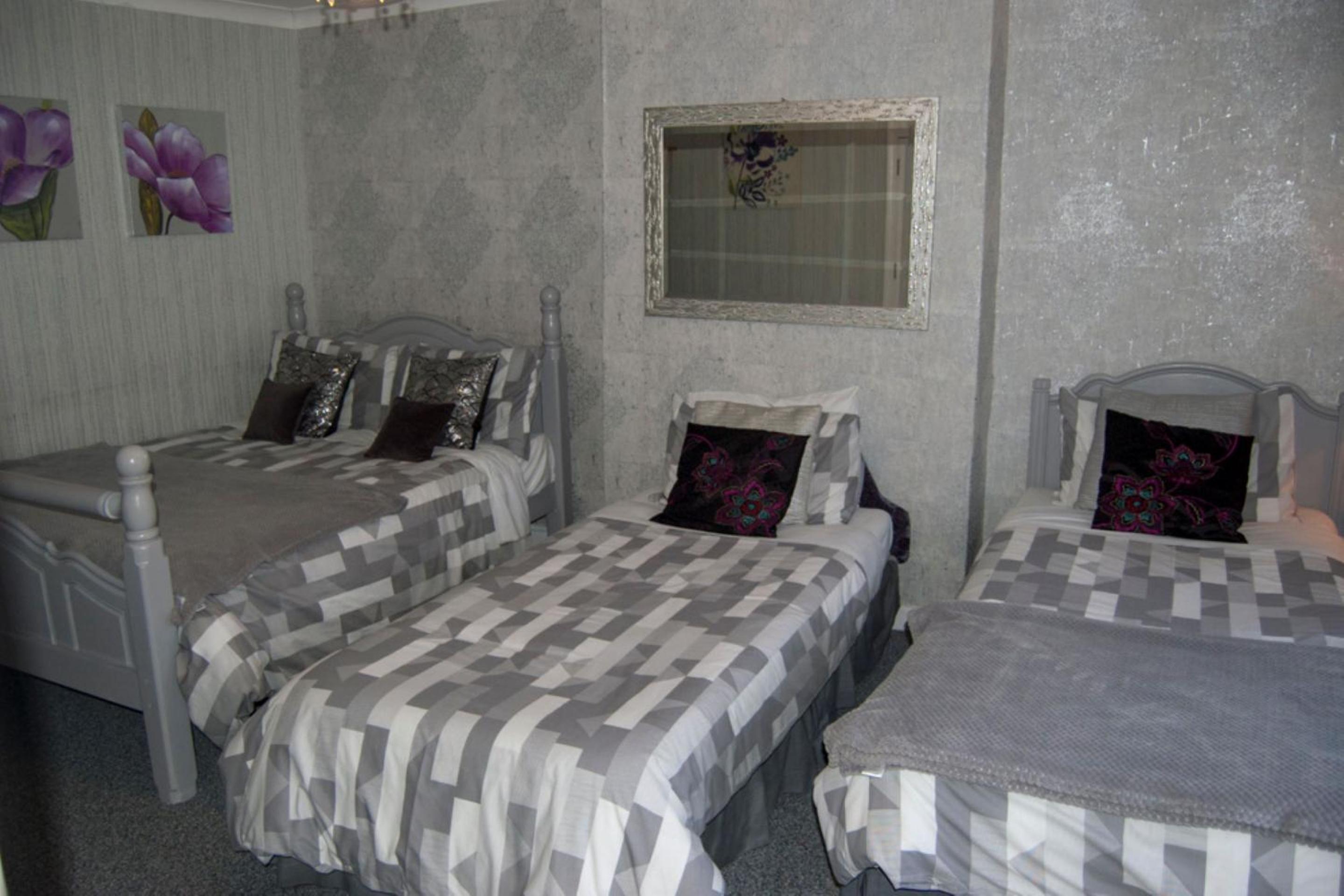 OYO La Spada Boutique Hotel 18/38