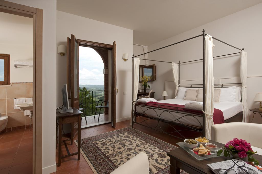 Deluxe, Double or Twin Bed