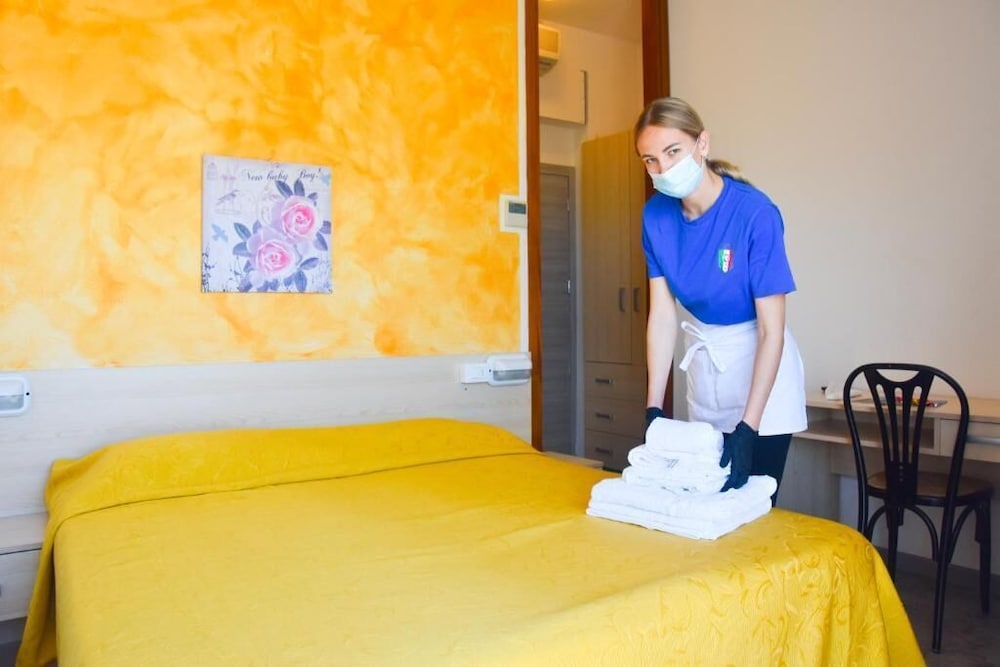 Hotel Suprem 9/47