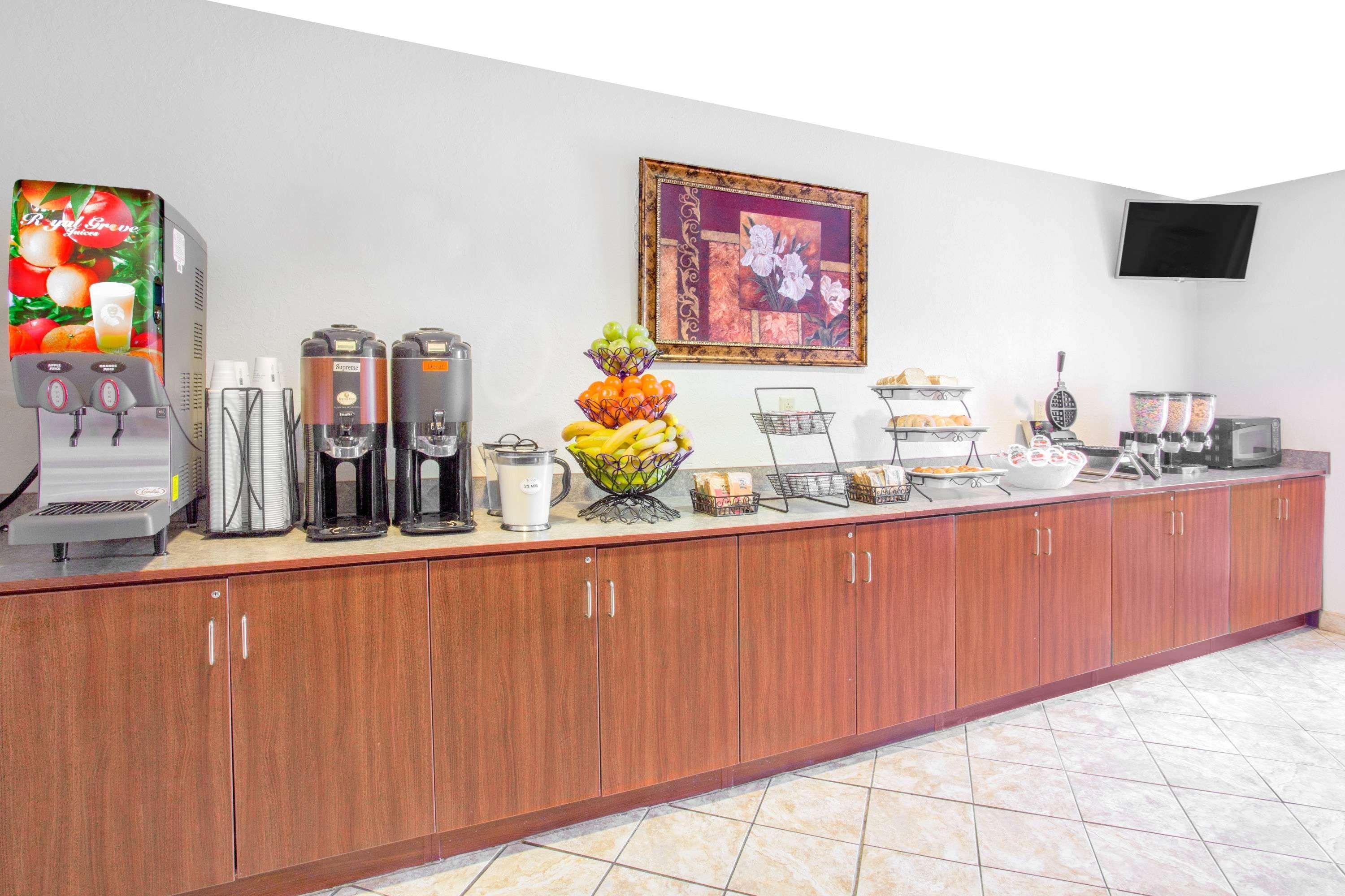 Microtel Inn & Suites By Wyndham Gassaway/Sutton 4/16