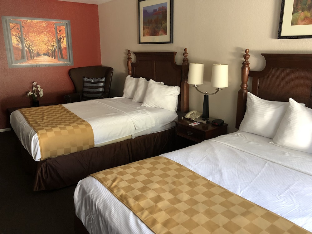 Knights Inn Downtown Los Angeles 30/57